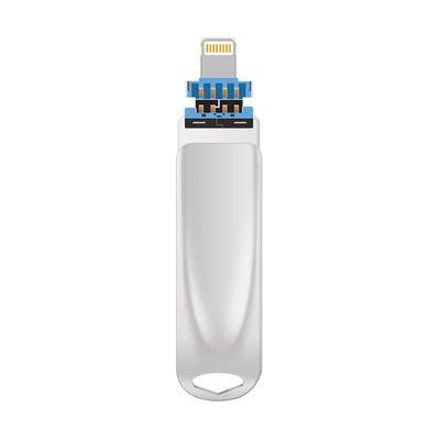 TYPE C usb 3 in uno in argento con connettore USB 2.0 USB 3.0 e tipo C