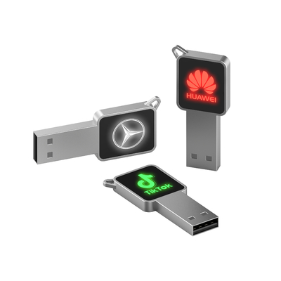 Un'unità flash USB ad alta velocità con corpo in metallo/plastica