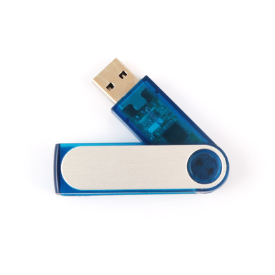 Un'unità flash USB personalizzabile con capacità e velocità di trasferimento dati variabili