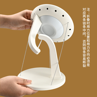 Caricabatterie senza fili pieghevoli 240*160 mm Dimensione con LED e capacità di stoccaggio