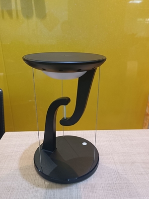 Caricabatterie wireless leggera con funzione di luce e di archiviazione di design pieghevole 9V/3A