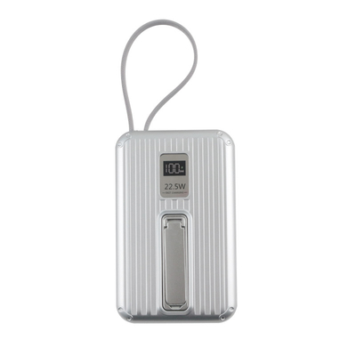 Power Bank portatile bianco con casella manuale di cavi accessori e 38.3 Passato