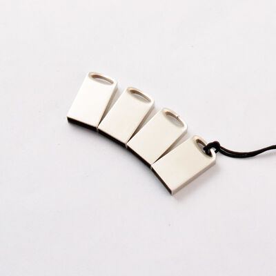 USB in metallo con portachiavi Il logo laser della chiavetta USB in metallo segue il design personalizzato