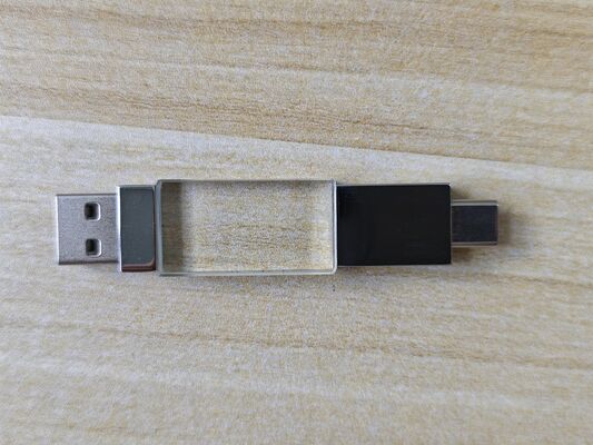 Crystal Usb 3.0 USB A con tipo C Entrambe le porte Lettura molto veloce La parte in cristallo può incidere il logo La parte metallica può avere il logo laser all'interno avere due chip flash