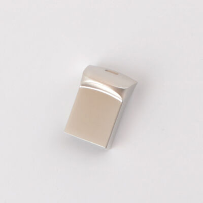 Prodotti di massa volte 5-7 Giorni Disco flash USB in metallo Offre velocità di scrittura 8-15MB S Velocità di lettura 13-20MB S Dispositivo di trasferimento dati