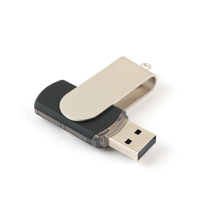 A forma di come il lato abbia scintillio dell'azionamento del Usb 3,1 di torsione della luce del LED quando leggono al computer