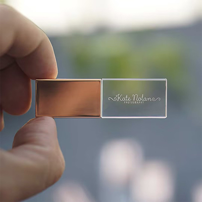 Incidendo o stampare gli azionamenti istantanei di Logo Fast Speed Crystal Usb con tipo C ed UDP