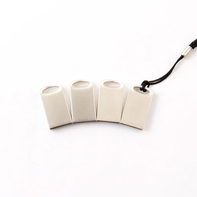 USB in metallo con portachiavi Il logo laser della chiavetta USB in metallo segue il design personalizzato