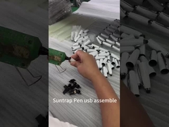 Un'unità flash USB di marca ufficiale con custodia regolabile